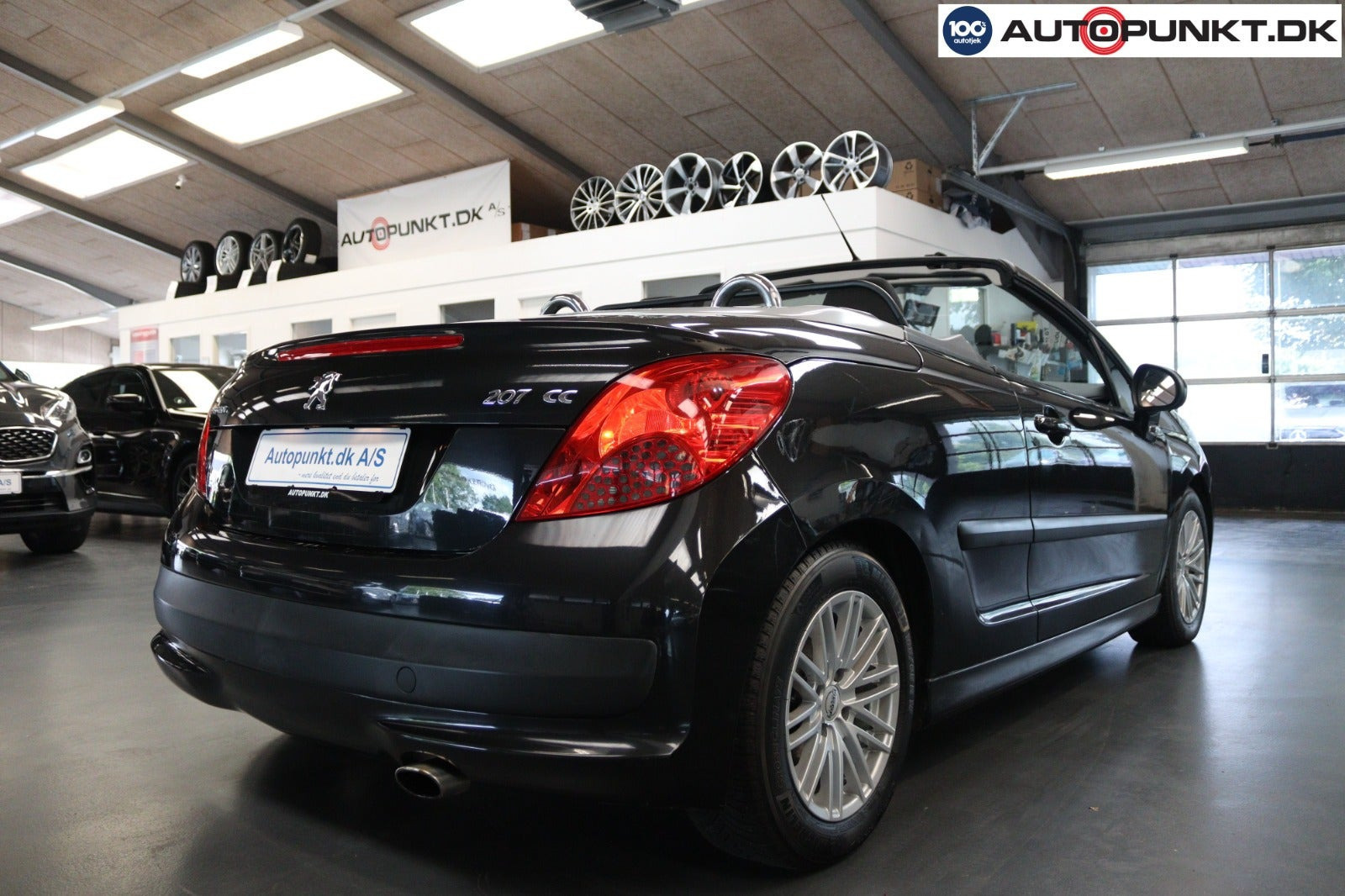 Sort Peugeot 207 fra 2007