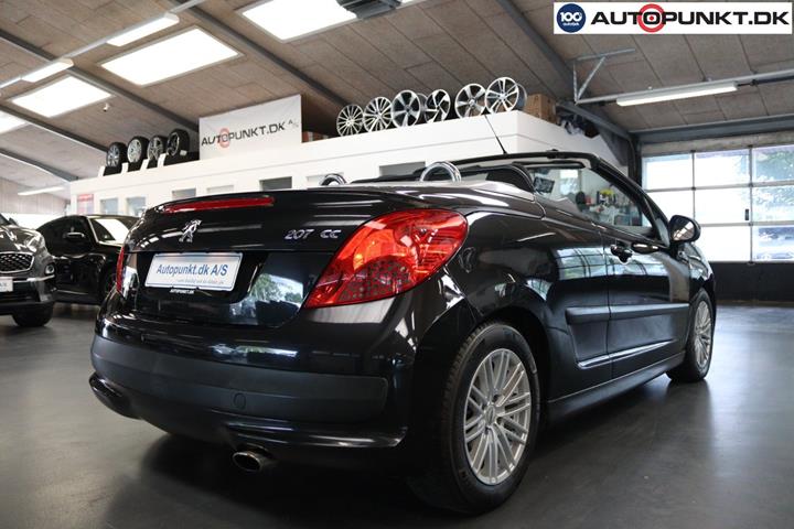 Sort Peugeot 207 fra 2007