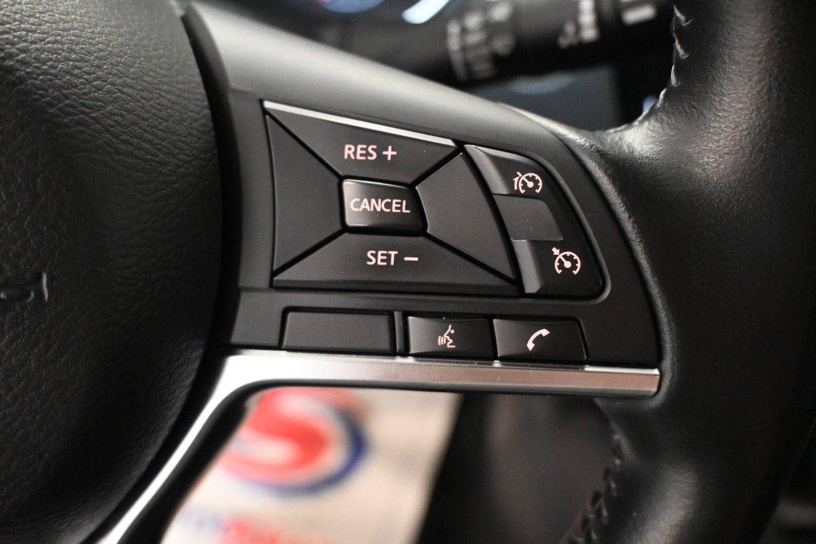 Sort Nissan Qashqai fra 2019