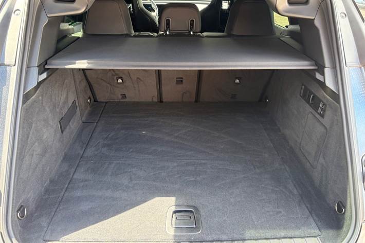 Grå BMW iX fra 2022