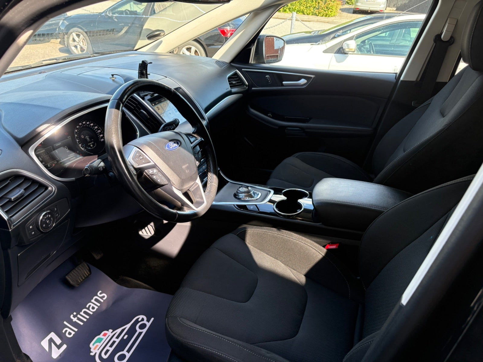Sort Ford S-MAX fra 2019