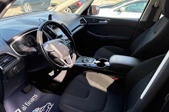 Sort Ford S-MAX fra 2019