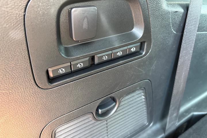 Sort Ford S-MAX fra 2019