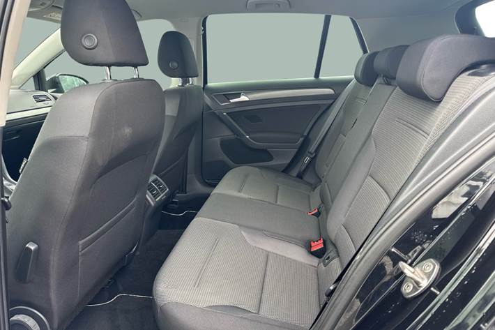 Sort VW Golf VII fra 2019