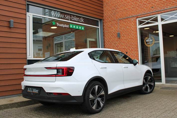 Hvid Polestar 2 fra 2023