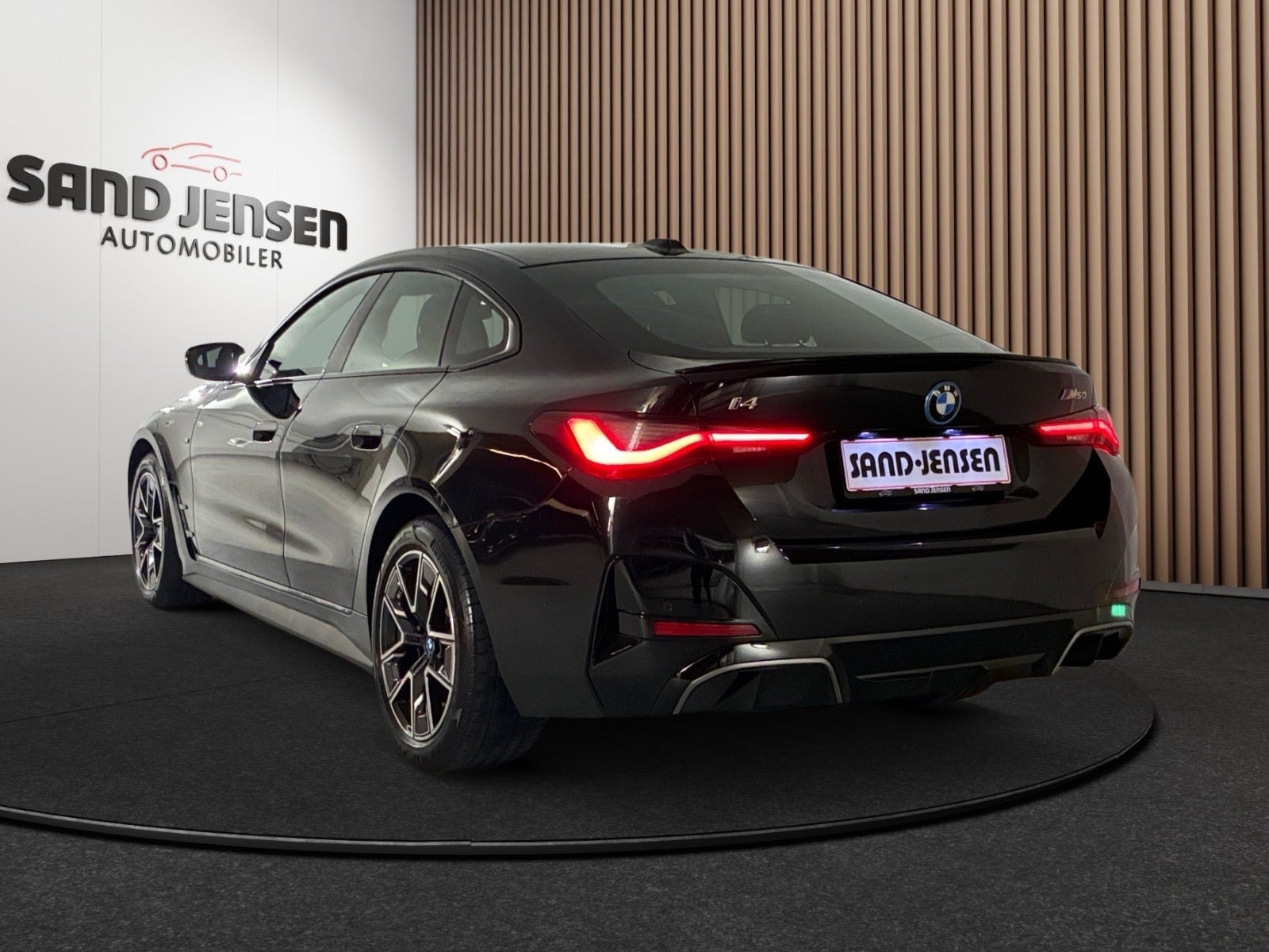 Sort BMW i4 fra 2024