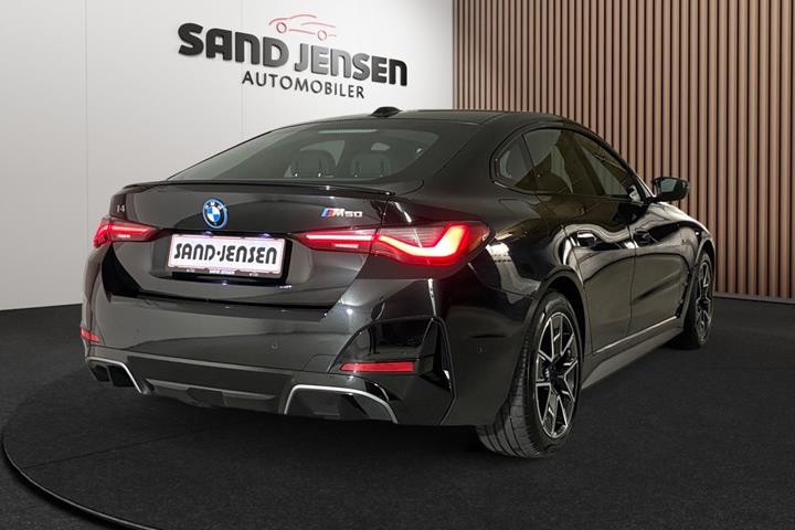 Sort BMW i4 fra 2024