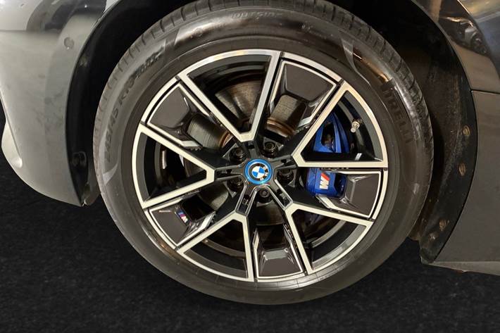 Sort BMW i4 fra 2024