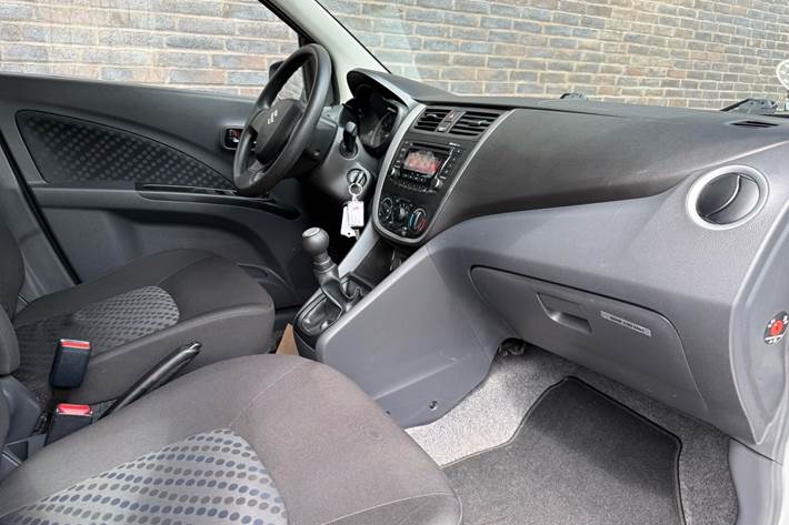 Sølv Suzuki Celerio fra 2020