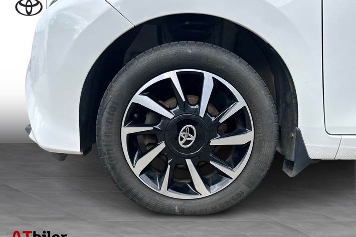 Hvid Toyota Aygo fra 2021