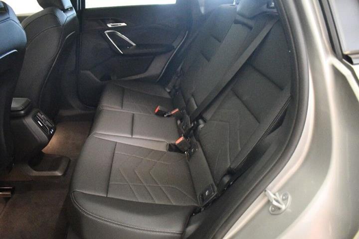 Sølv BMW iX1 fra 2024