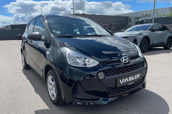 Sort Hyundai i10 fra 2018