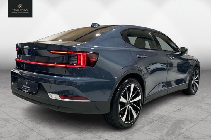 Blå Polestar 2 fra 2022