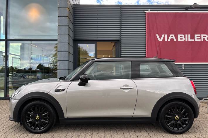 Grå Mini Cooper fra 2023