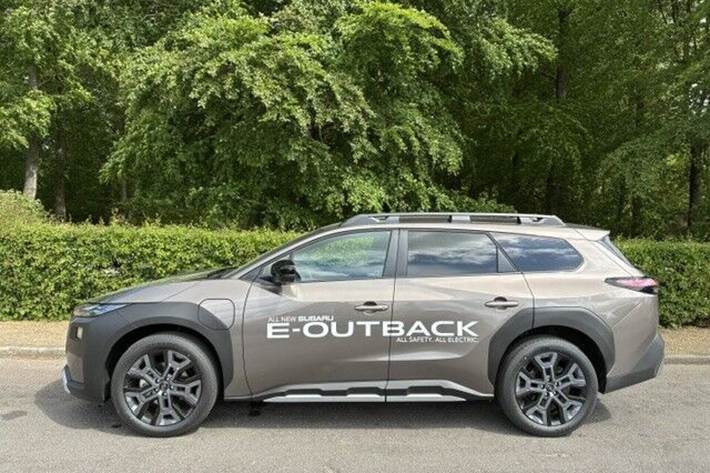 Bronze Subaru e-Outback fra 2026