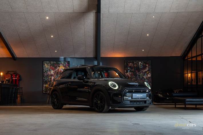Sort Mini Cooper SE fra 2023