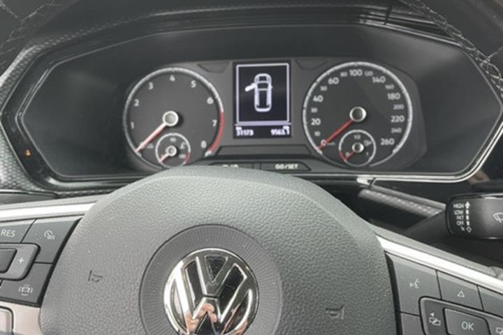 Sølv VW T-Cross fra 2020