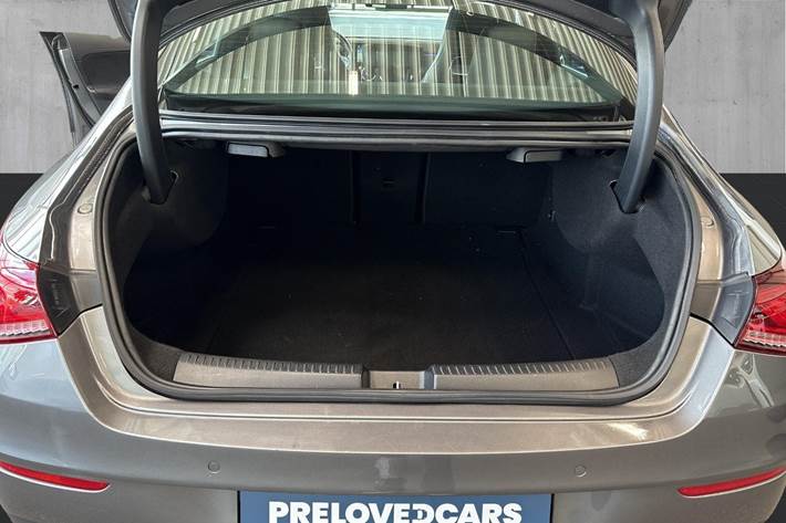 Grå Mercedes CLA220 d fra 2020