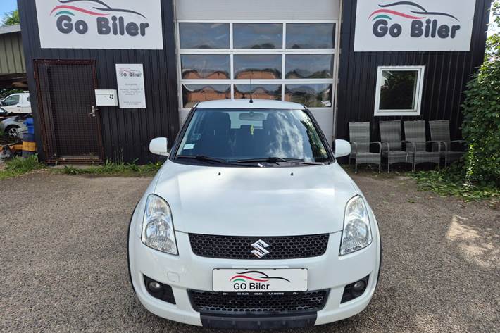 Grøn Suzuki Swift fra 2010