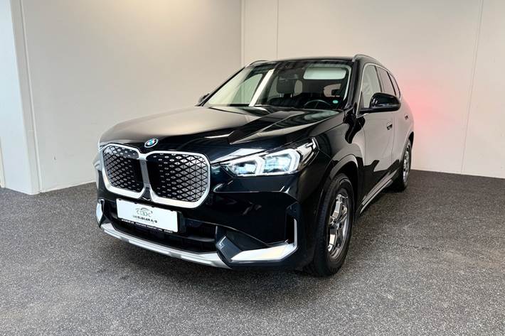 Sort BMW iX1 fra 2024
