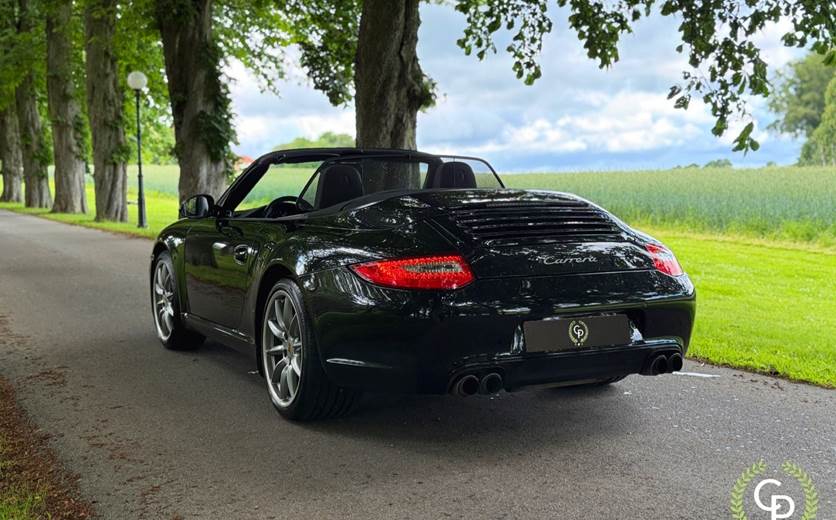 Porsche 911 Carrera