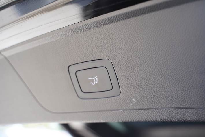 Sort Maxus Euniq6 fra 2023