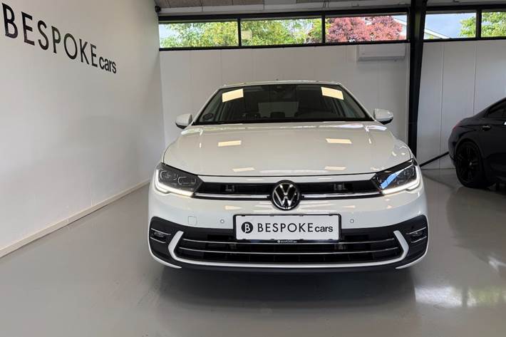 Hvid VW Polo fra 2023