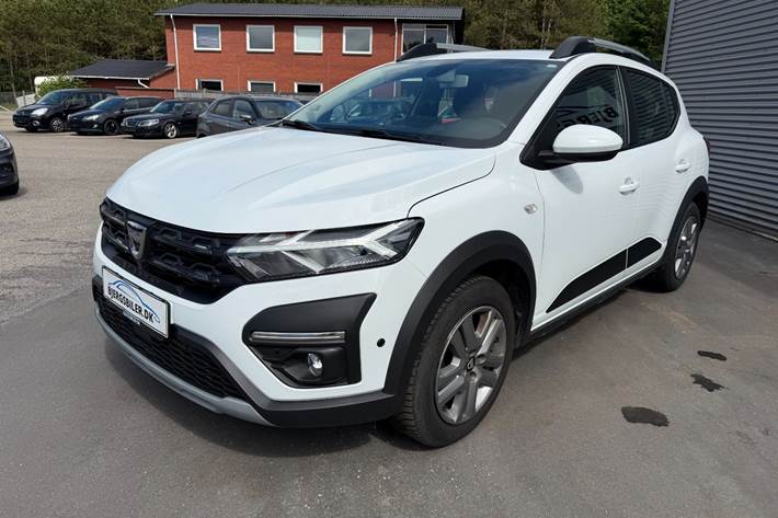 Hvid Dacia Sandero Stepway fra 2021