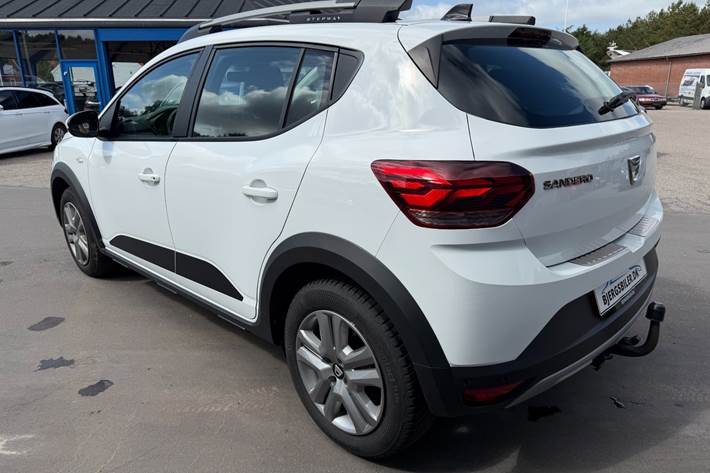Hvid Dacia Sandero Stepway fra 2021