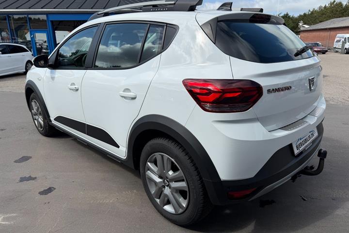 Hvid Dacia Sandero Stepway fra 2021