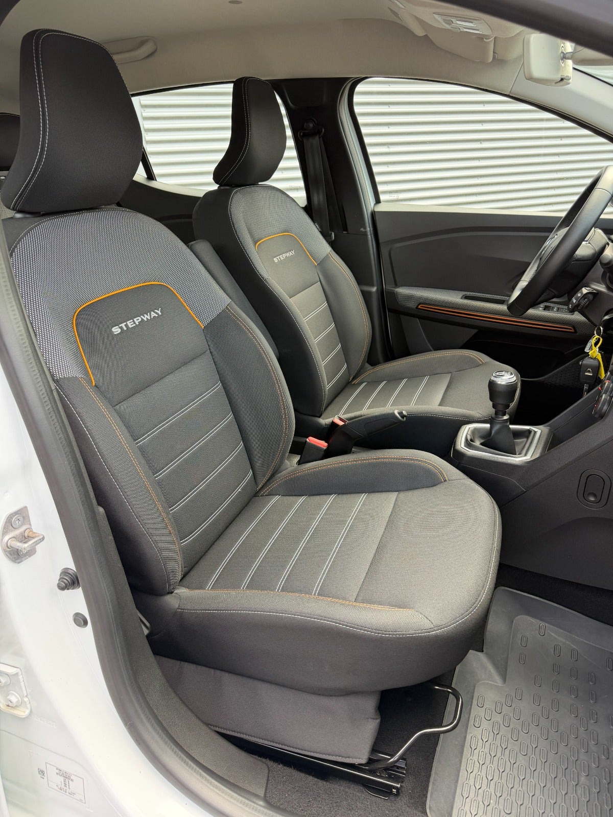 Hvid Dacia Sandero Stepway fra 2021