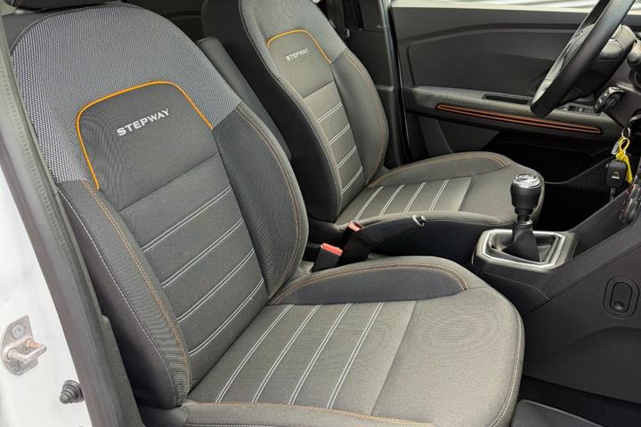 Hvid Dacia Sandero Stepway fra 2021