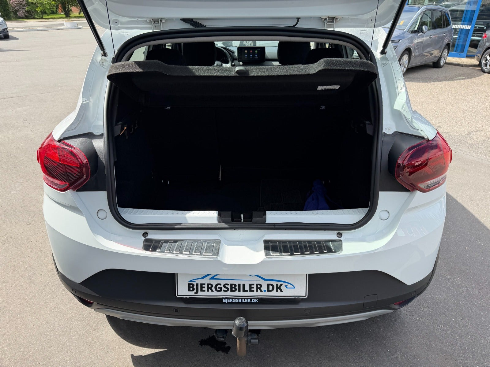 Hvid Dacia Sandero Stepway fra 2021