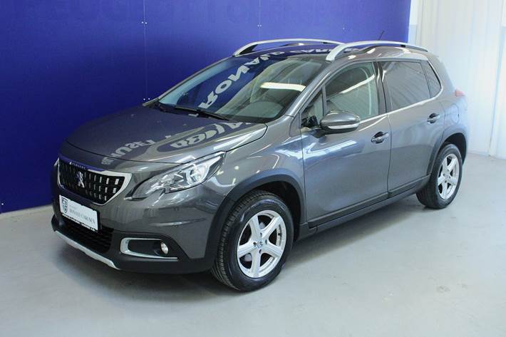 Grå Peugeot 2008 fra 2019