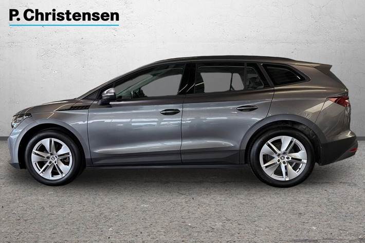 Grå Skoda Enyaq fra 2023
