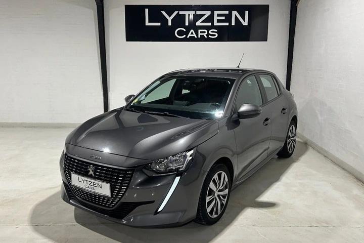 Grå Peugeot 208 fra 2020 set udefra