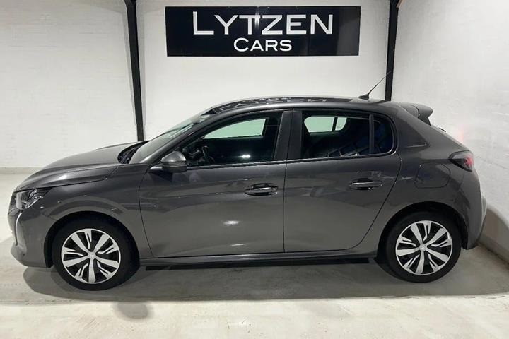 Grå Peugeot 208 fra 2020