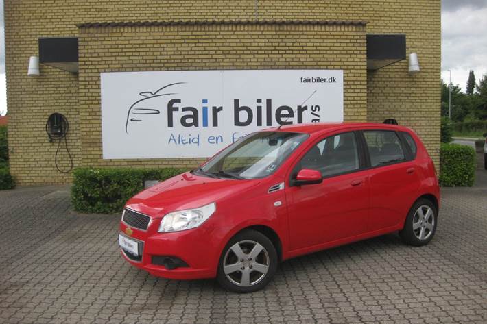 Rød Chevrolet Aveo fra 2010