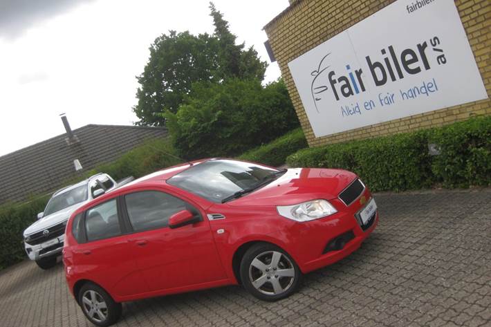 Rød Chevrolet Aveo fra 2010