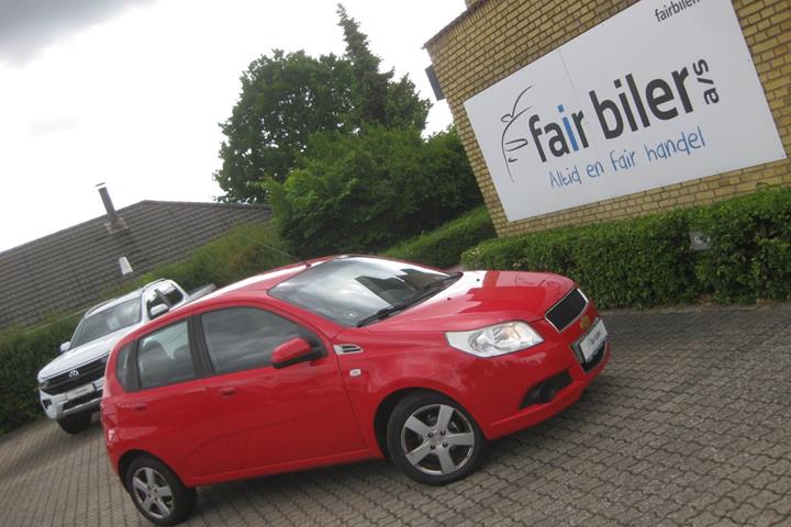 Rød Chevrolet Aveo fra 2010