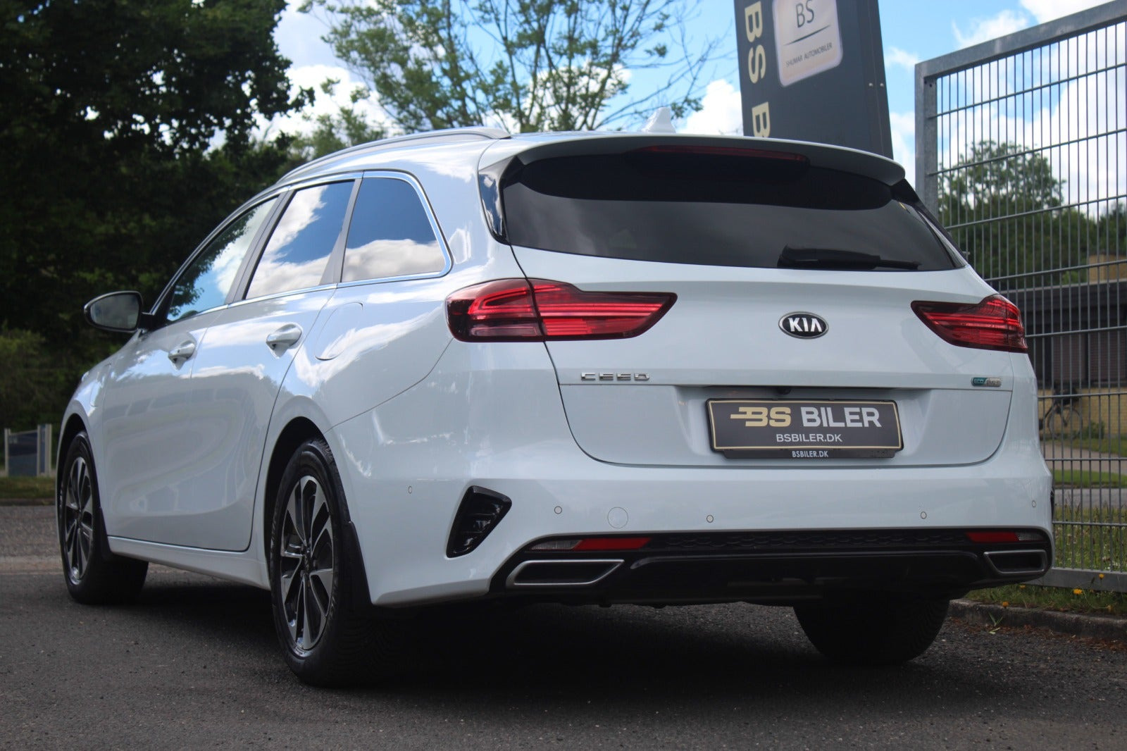 Hvid Kia Ceed fra 2020