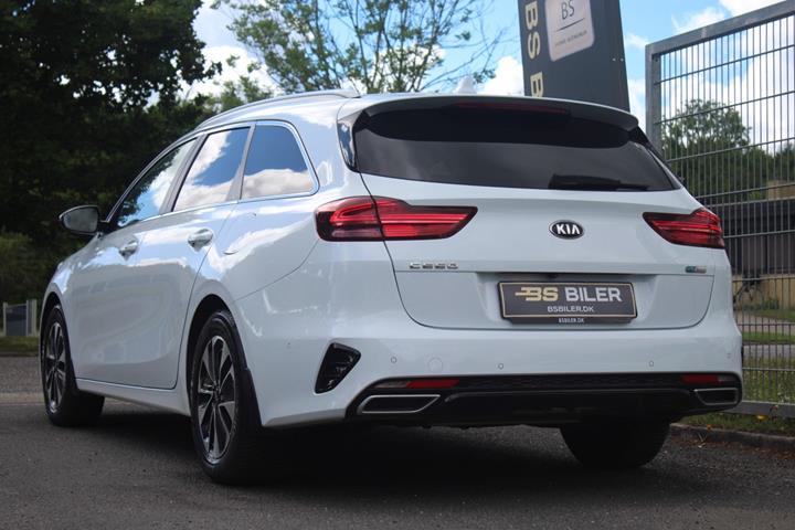 Hvid Kia Ceed fra 2020