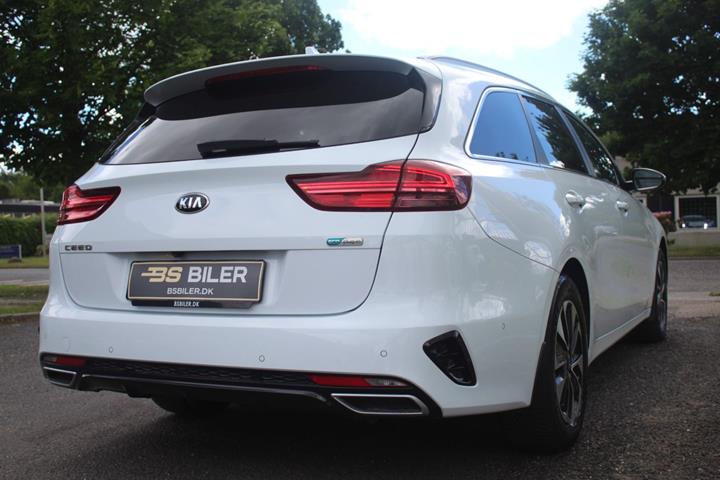 Hvid Kia Ceed fra 2020
