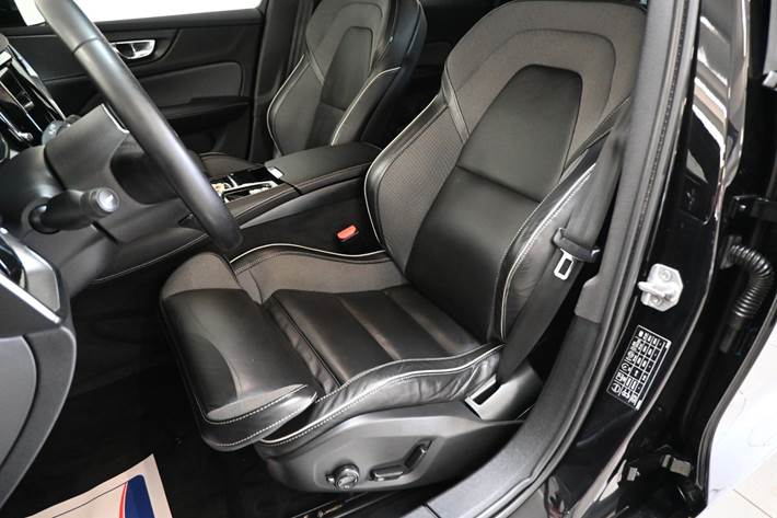 Sort Volvo V60 fra 2022