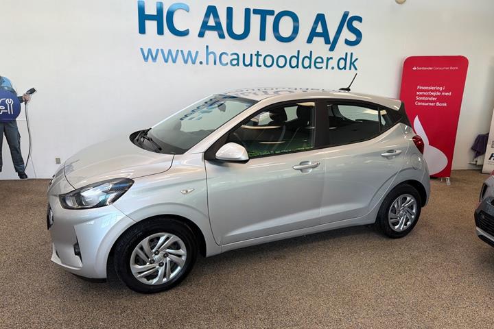 Sølv Hyundai i10 fra 2020