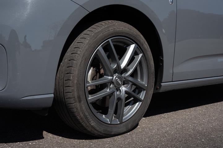 Sort VW Caddy fra 2024