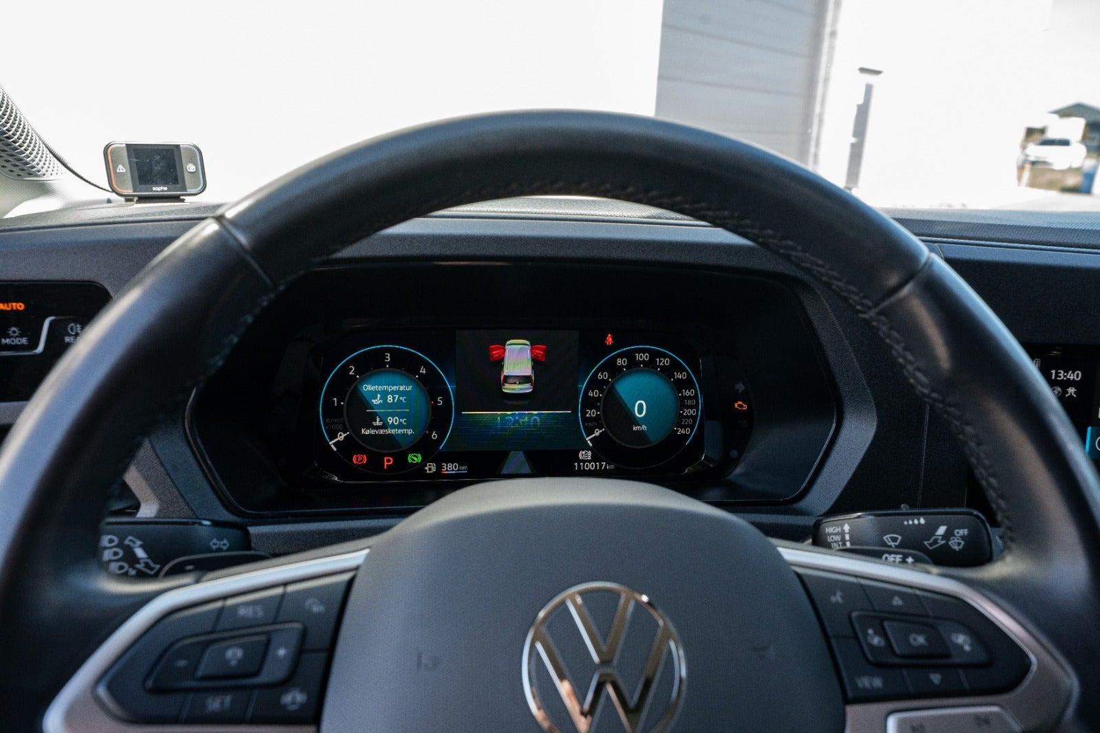 Sort VW Caddy fra 2024