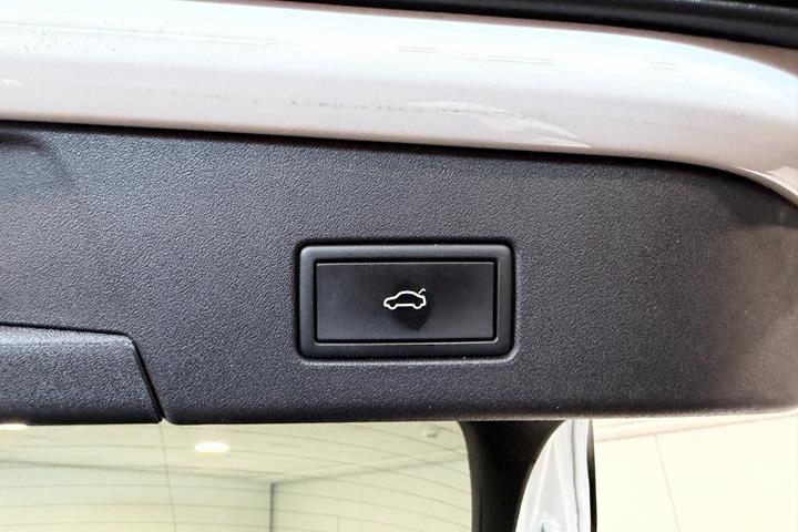 Hvid VW ID.5 fra 2024