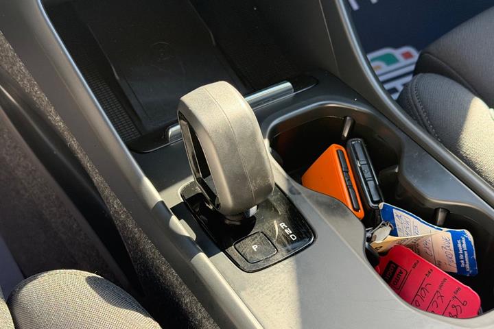 Blå Volvo EX40 fra 2025