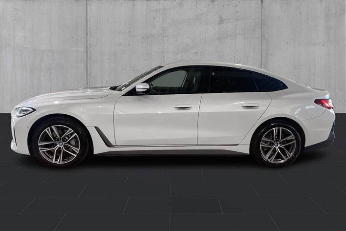 Hvid BMW i4 fra 2022